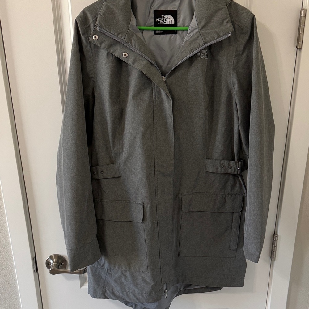 The North Face Women's City Breeze Rain Parka